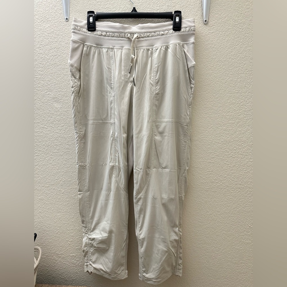 Lululemon Dance Studio Cropped Pant Size 8